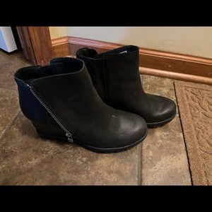 Sorel Joan of Arctic wedge II zip bootie